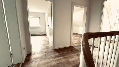Flur und Schlafzimmer OG - 