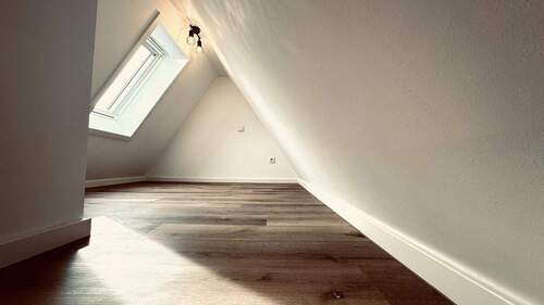 Spitzboden DG - 
