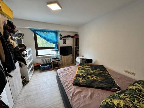 Schlafzimmer 1 - 3 Zimmer Etagenwohnung zum Kaufen in Kempten