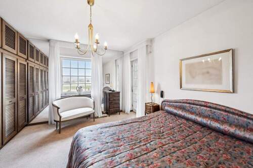 Exklusive Schlafsuite mit eigenem Bad und Terrassenzugang - 