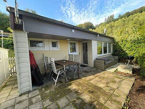 248-02.jpg - 4 Zimmer Mehrfamilienhaus, Wohnhaus in Waxweiler