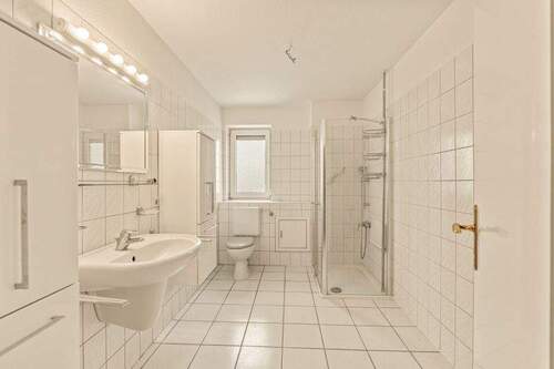 Helles Tageslichtbad - Etagenwohnung mit 77,60 m&sup2; in Preetz zum Kaufen