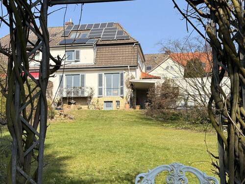 Ansicht aus dem Garten - 