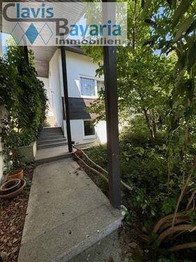 Hauseingang - TOP-Angebot! EFH + ELW in ruhiger Lage in Aidenbach, wohnen auf einer Ebene!