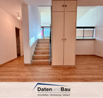 Große 2 Zi.-Split-Level-Whg. auf 106 m², Balkon, EBK und TG-Stellplatz - Nürnberg Klingenhof