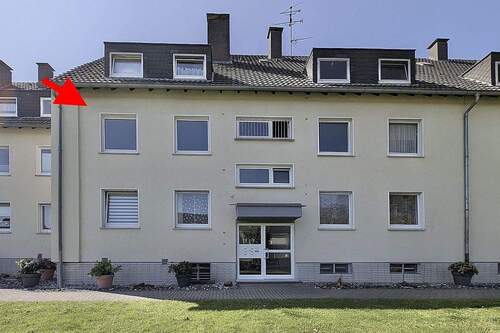 Wohnung Hausansicht vorne - Schöne Eigentumswohnung mit Balkon und PKW-Stellplatz in Bochum Harpen provisionsfrei zu verkaufen!
