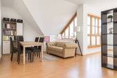 Wohnen Beispiel - Helle Dachgeschosswohnung mit Südbalkon in zentraler Lage von Ergolding Objekt Nr. 2025602
