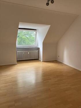 Bild 1 - Zentrale 3 Zimmer- Wohnung zu vermieten!