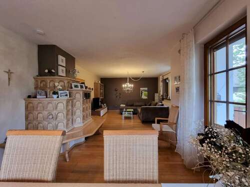 Blick zum Wohnbereich mit gemü - 