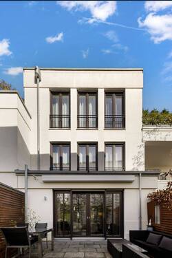 Rückansicht Townhouse - Exklusives Townhouse im Le Flair - Seltene Chance in Düsseldorf-Pempelfort