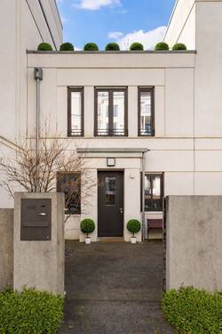 Außenansicht Townhouse - 4 Zimmer Reihenmittelhaus zum Kaufen in Düsseldorf