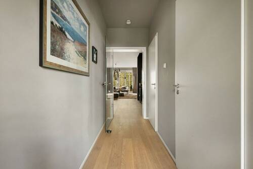 Flur Erdgeschoss - Reihenmittelhaus mit 225,00 m&sup2; in Düsseldorf zum Kaufen