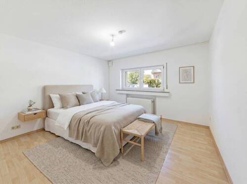 Schlafraum mit viel Platz (KI) - 2 Zimmer Etagenwohnung in Bad Tölz