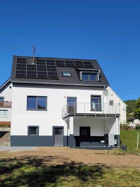 Rücksicht mit Photovoltaikanlage - 