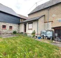 Ehemaliger Dorfladen mit großem Potenzial - Scheune mit Garten in Weyer