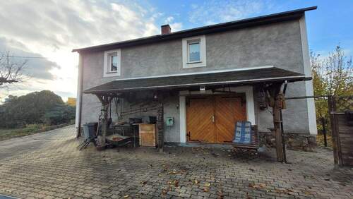 Garage - Einfamilienhaus mit 122,00 m² in Borna zum Kaufen