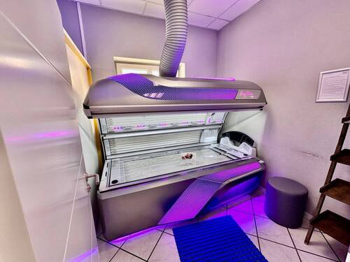 Eine von 8 Kabinen im Sonnenstudio - 