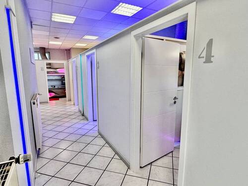 Sonnenstudio - Gewerbeobjekt (Büro, Produktion, Verkauf) in Bad Zwischenahn