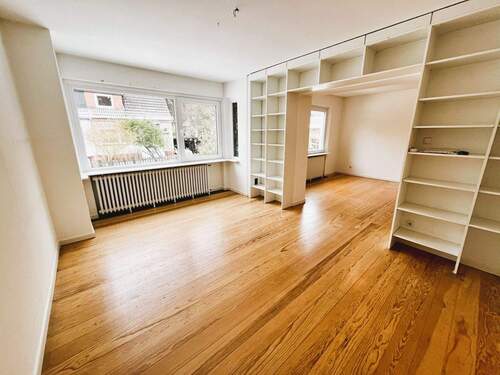 Großzügiger Wohnbereich - 5 Zimmer Einfamilienhaus zum Kaufen in Hamburg