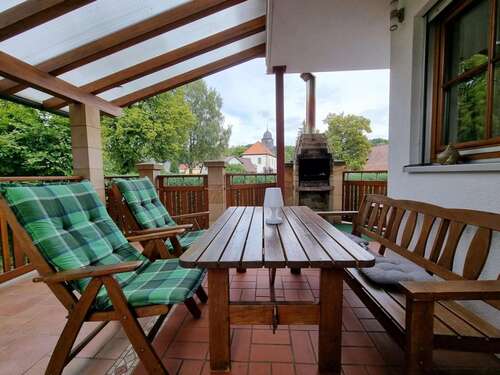 Gemütliche Terrasse mit Grill - 