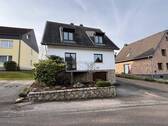 Frontansicht - Einfamilienhaus mit 3 vermieteten Wohnungen