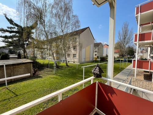 Aussicht vom Balkon - Neues frisch saniertes Zuhause mit Balkon und neuem Duschbad im EG