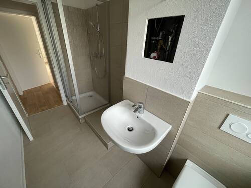 Tageslichtbad mit Dusche - 