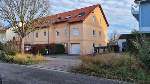 Straßenansicht - Gemütliches Zuhause in Weimar mit gepflegtem Garten