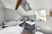 Badezimmer Dachgeschoss - 