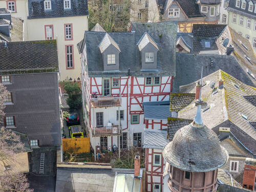 Rückansicht Haus - Etagenwohnung mit 157,00 m&sup2; in Wetzlar / Wetzlar zum Kaufen