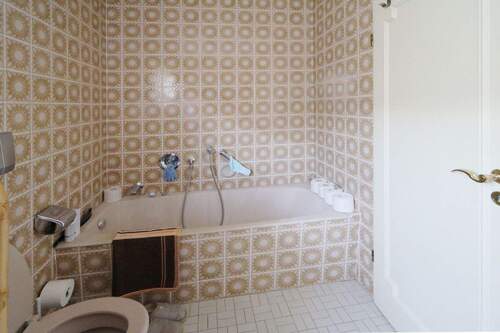 V1613 OG Bad Bild 2 - 