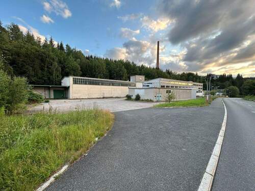 Bild 1 - Gewerbeimmobilie mit Entwicklungspotenzial - ca. 6.000?m² Nutzfläche provisionsfrei im Share Deal