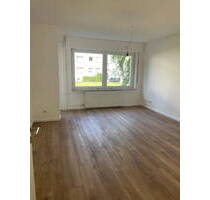 Stilvoll kernsaniert! 3-Zimmer-Wohntraum mit Stellplatz & Balkon - Frankfurt am Main Eschersheim