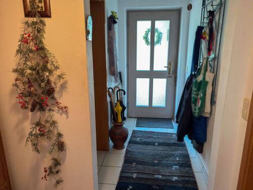 Eingangsbereich - Reihenendhaus mit 113,80 m² in Burghausen zum Kaufen