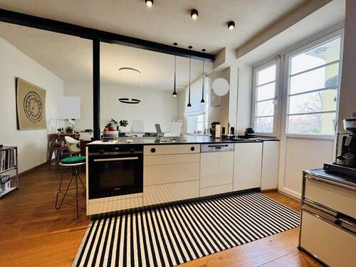 Bulthauptküche mit Zugang zum Balkon - 3 Zimmer Etagenwohnung zum Kaufen in Ingolstadt