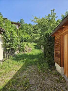 Einfahrt zum Grundstück - 