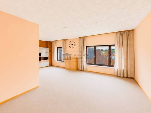 Wohnzimmer - 6 Zimmer Mehrfamilienhaus, Wohnhaus zum Kaufen in Freden (Leine)