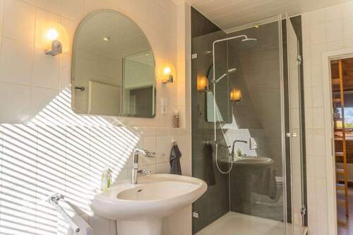 Badezimmer - Tolles Einfamilienhaus mit großem Garten in ruhiger Lage von Dormagen!