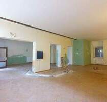 großes Gewerbe im Erdgeschoss mit Stellplatz in zentraler Lage in Görlitz !