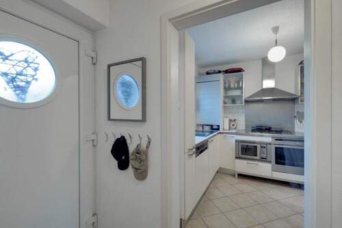 Eingangsbereich - 5 Zimmer Reihenendhaus zum Kaufen in Grasbrunn