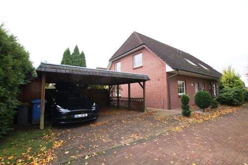 Carport - 4 Zimmer Doppelhaushälfte in Marxen