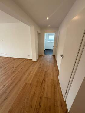 WhatsApp Image 2025-11-19 at 21.02.17 (5).jpeg - Hochwertig sanierte Wohnung mit tollem Balkon