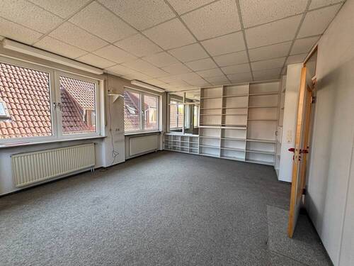 2. OG - Zentrale großzügige Büroflächen - flexibel gestaltbar 