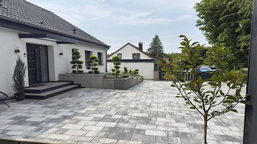 Bild 2 - 7 Zimmer Einfamilienhaus zum Kaufen in Roth