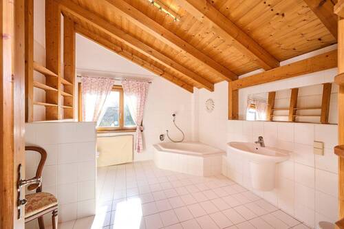 Anwesen Haselbach Haupthaus Bad - 