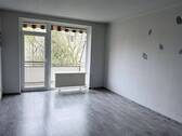 Wohnzimmer - 3 Zimmer Etagenwohnung zum Kaufen in Hamburg