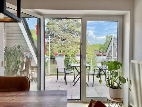 Esszimmer mit Zugang zum Balkon OG - 