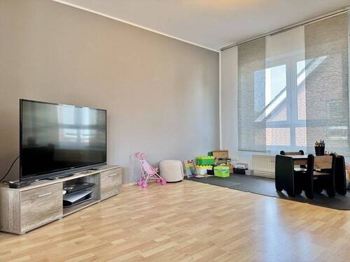 Wohn-/Esszimmer - 