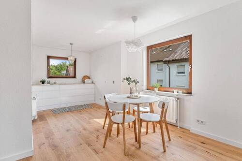 offener Küchenbereich - Etagenwohnung mit 75,50 m² in Leonberg zum Kaufen