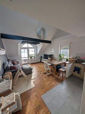 Wohnzimmer - 3 Zimmer Etagenwohnung in Mühlheim am Main